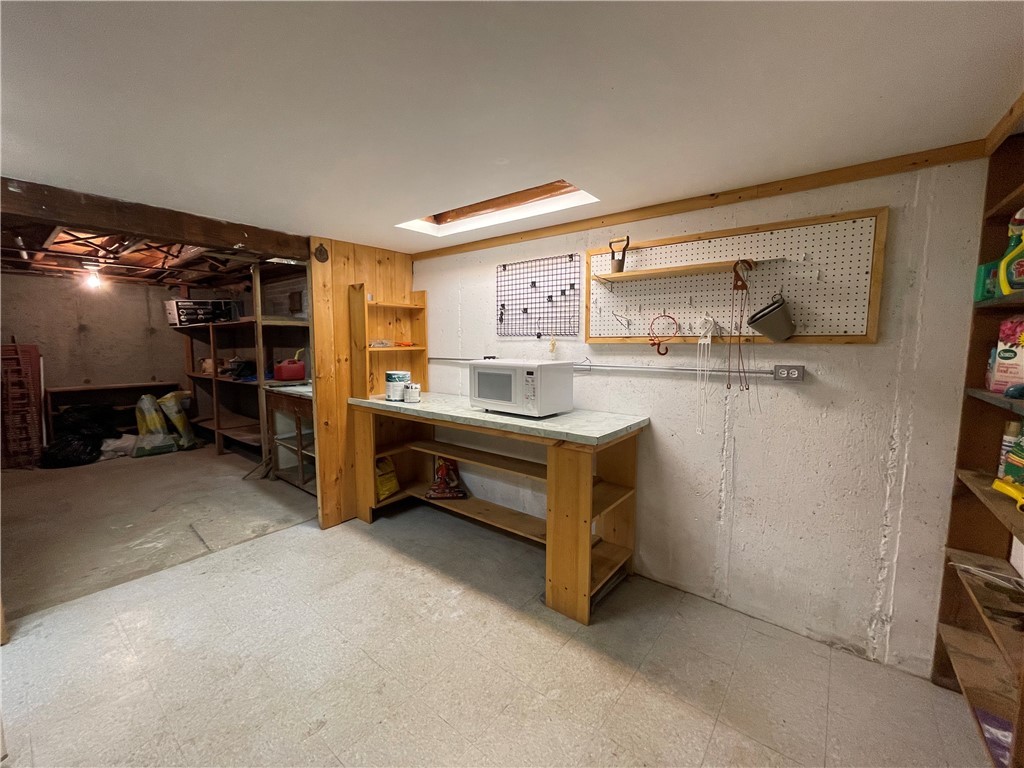 455 River Road Lincoln, RI 02865 - Photo 38 of 39 Workshop