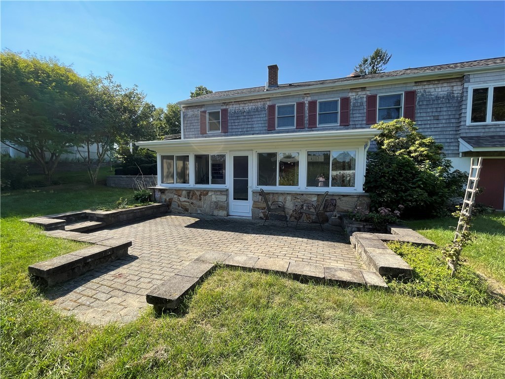 455 River Road Lincoln, RI 02865 - Photo 6 of 39 Patio/four season room