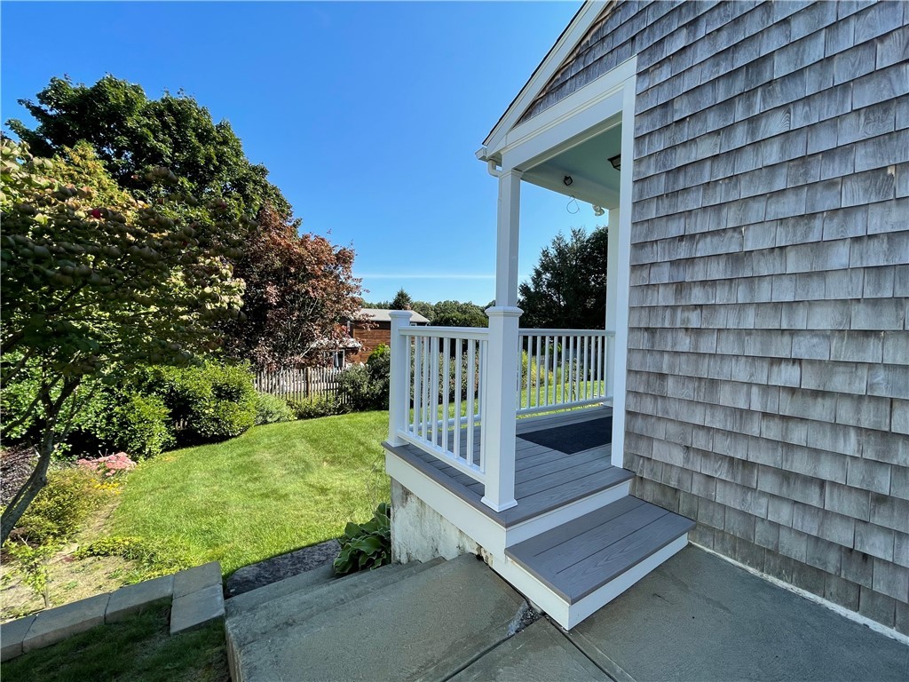 455 River Road Lincoln, RI 02865 - Photo 9 of 39 Side yard /entry way