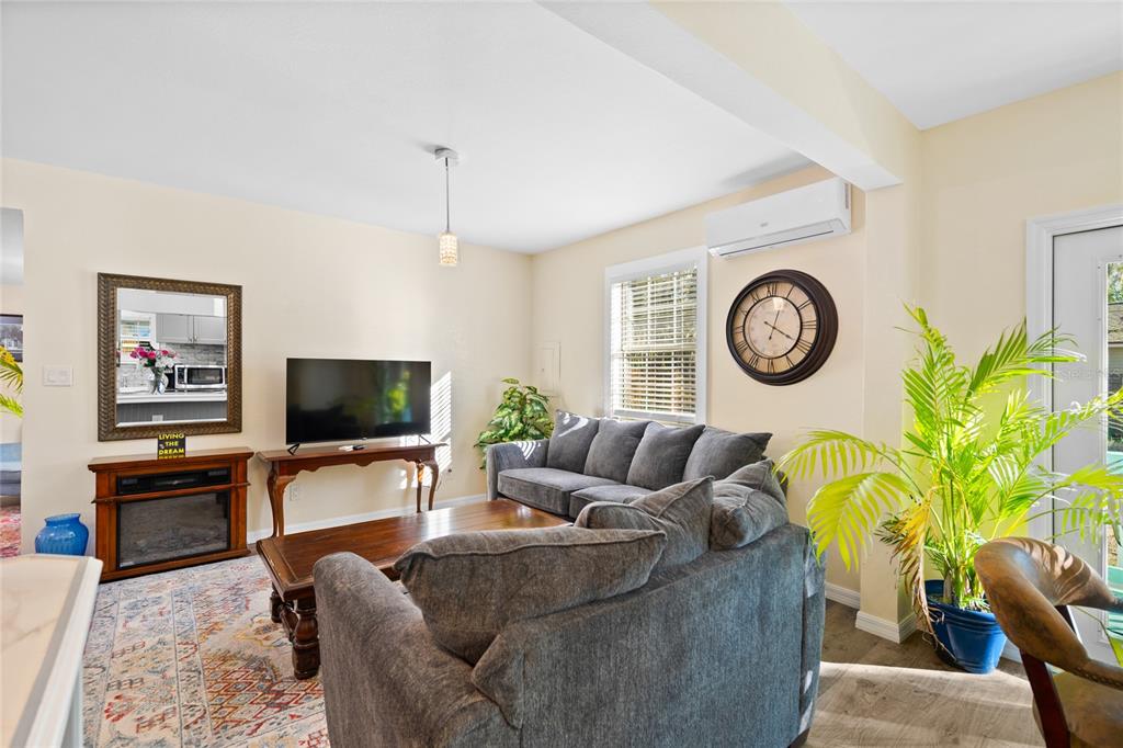 245 South Rhodes Street Mount Dora, FL 32757 - Photo 14 of 64