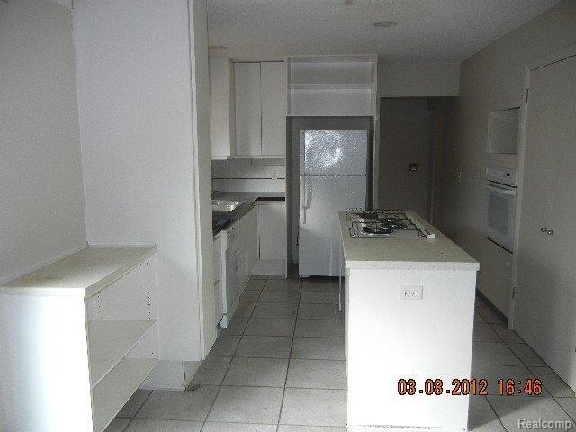 2039 Byron Road Howell, MI 48855 - Photo 11 of 16 DSCN3183.JPG