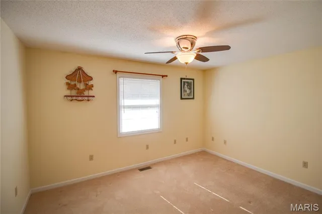 $525,000 | 676 Highway 108, Carrollton, IL 62016