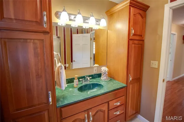 $525,000 | 676 Highway 108, Carrollton, IL 62016