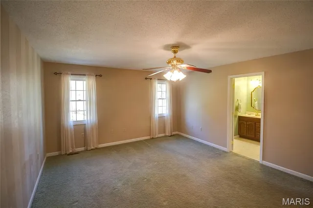 $525,000 | 676 Highway 108, Carrollton, IL 62016