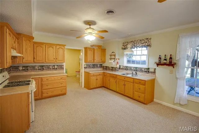 $525,000 | 676 Highway 108, Carrollton, IL 62016