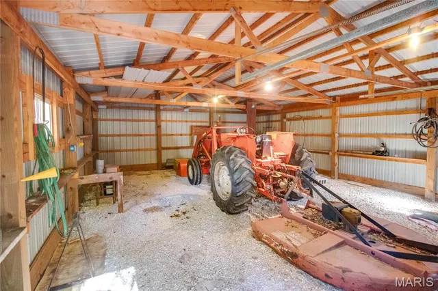 $525,000 | 676 Highway 108, Carrollton, IL 62016