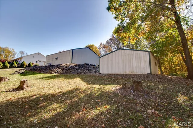 $525,000 | 676 Highway 108, Carrollton, IL 62016