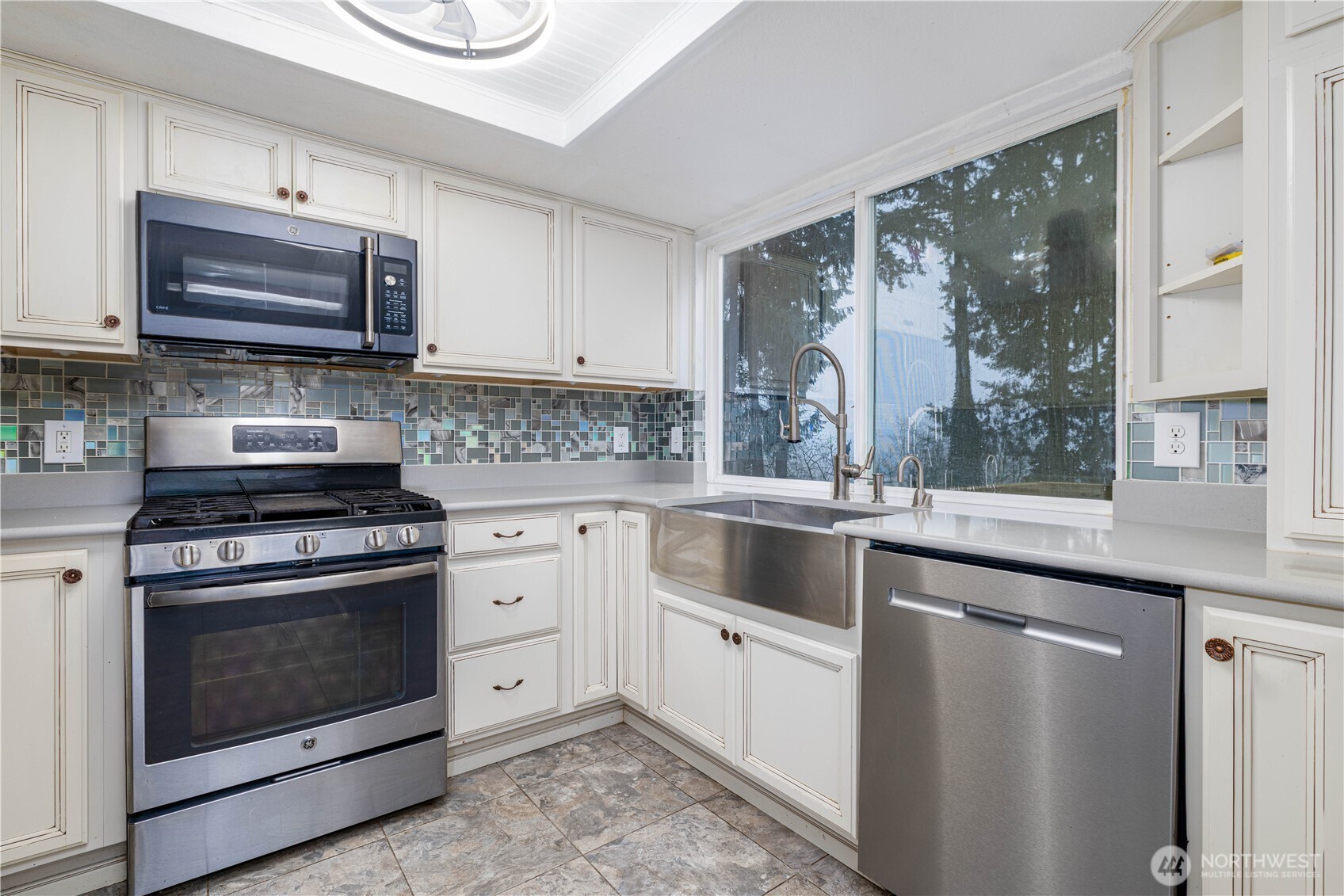 5189 Brasch Road Southeast Port Orchard, WA 98367 - Photo 14 of 33