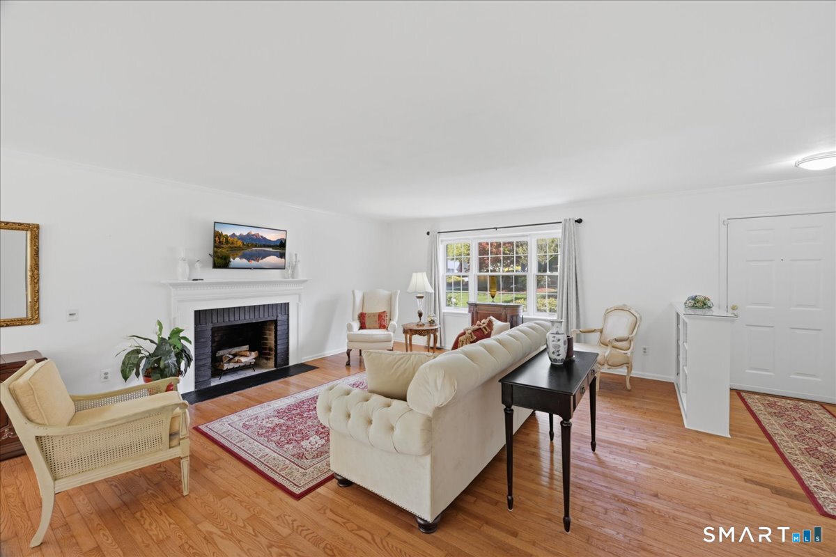 15 Hampshire Road, Unit 15 Madison, CT 06443 - Photo 6 of 35 Living room