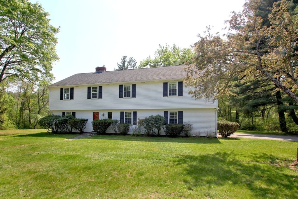 15 York Road Wayland, MA 01778 - Photo 2 of 26 Gallery Image 2