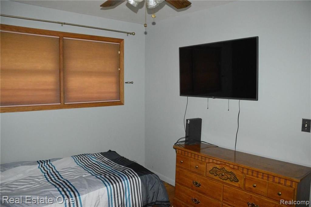 6600 Mayfair Road Utica, MI 48317 - Photo 14 of 47