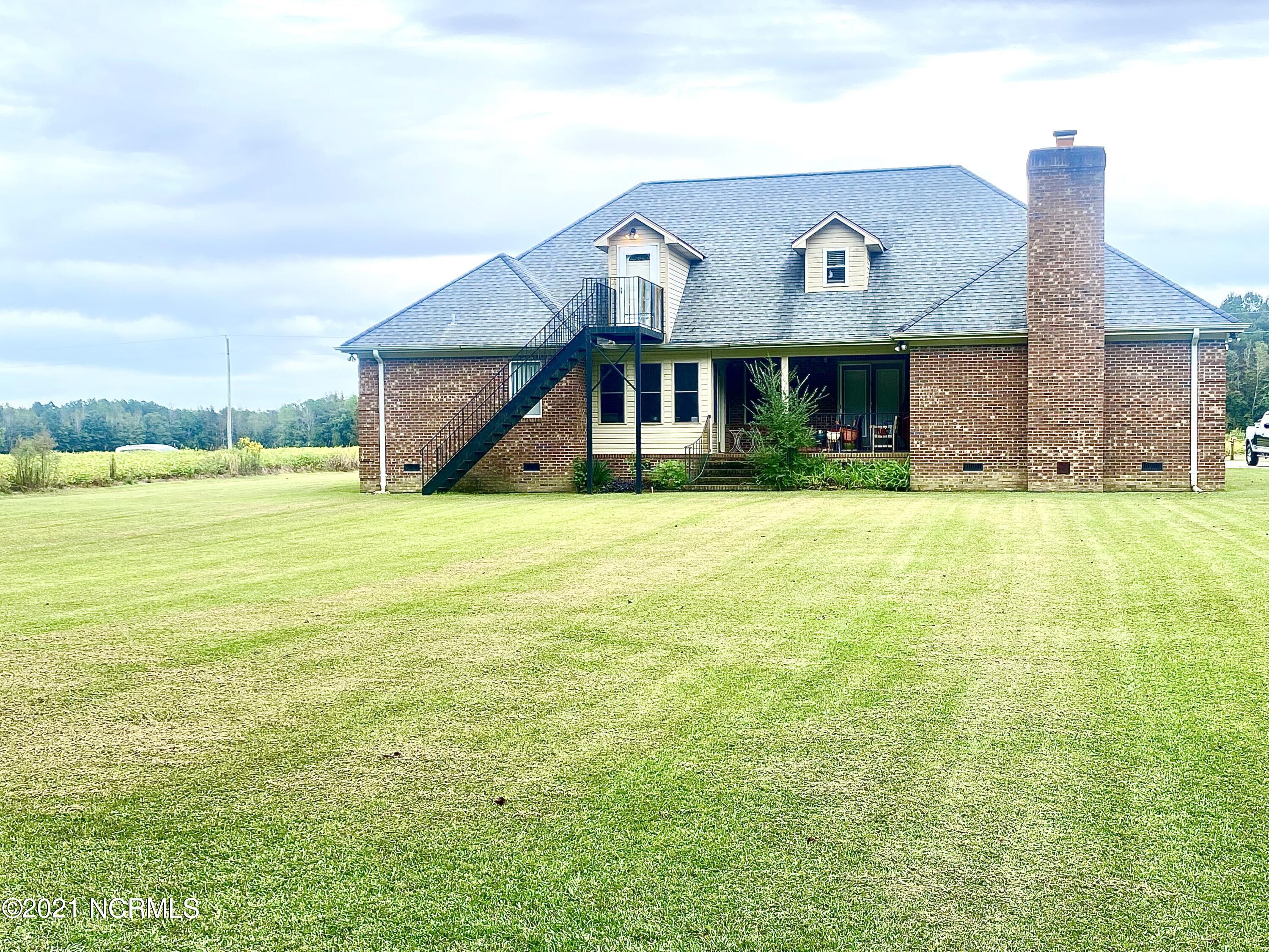 1032 Quill Moore Road Clarkton, NC 28433 - Photo 53 of 72 With Rear Entry to Upper Level