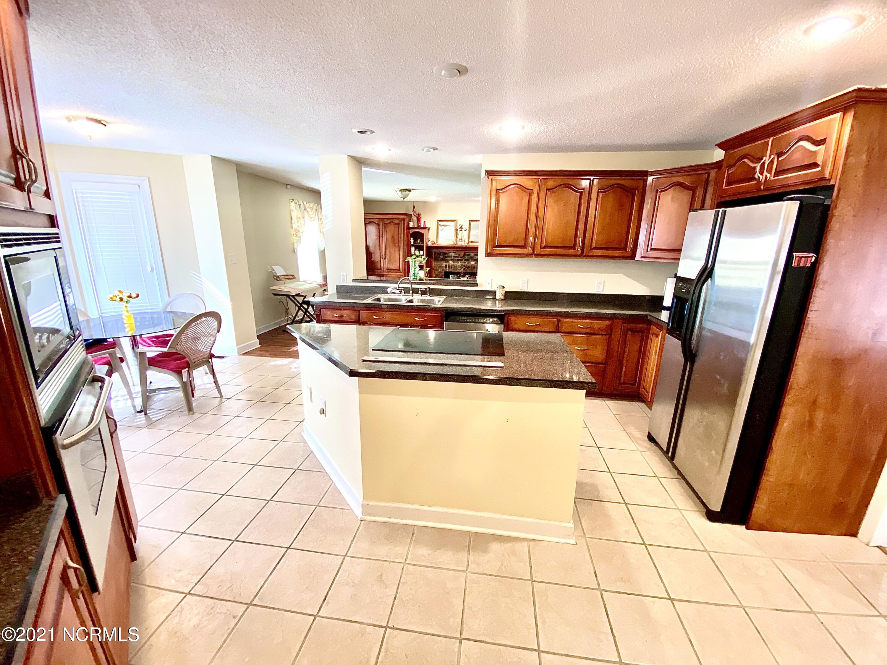1032 Quill Moore Road Clarkton, NC 28433 - Photo 7 of 72 Stainless Appliances