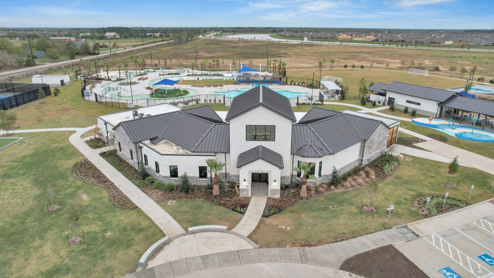 2778 Mariposa Crk Drive, Unit 2 Rosharon, TX 77583 - Photo 26 of 30 Amenities for Sierra Vista