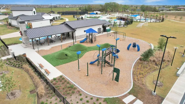 $239,990 | 2778 Mariposa Crk Drive, Unit 2, Rosharon, TX 77583