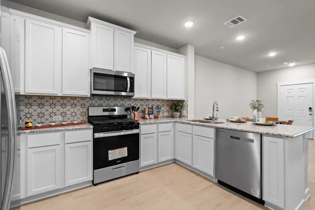 $239,990 | 2778 Mariposa Crk Drive, Unit 2, Rosharon, TX 77583