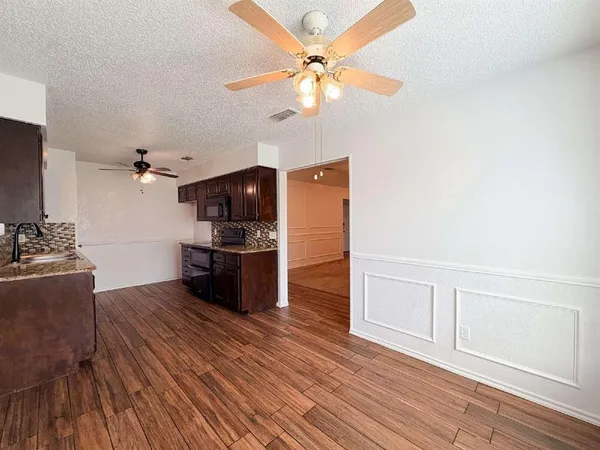 $1,995 | 701 Daniels Drive, Crowley, TX 76036