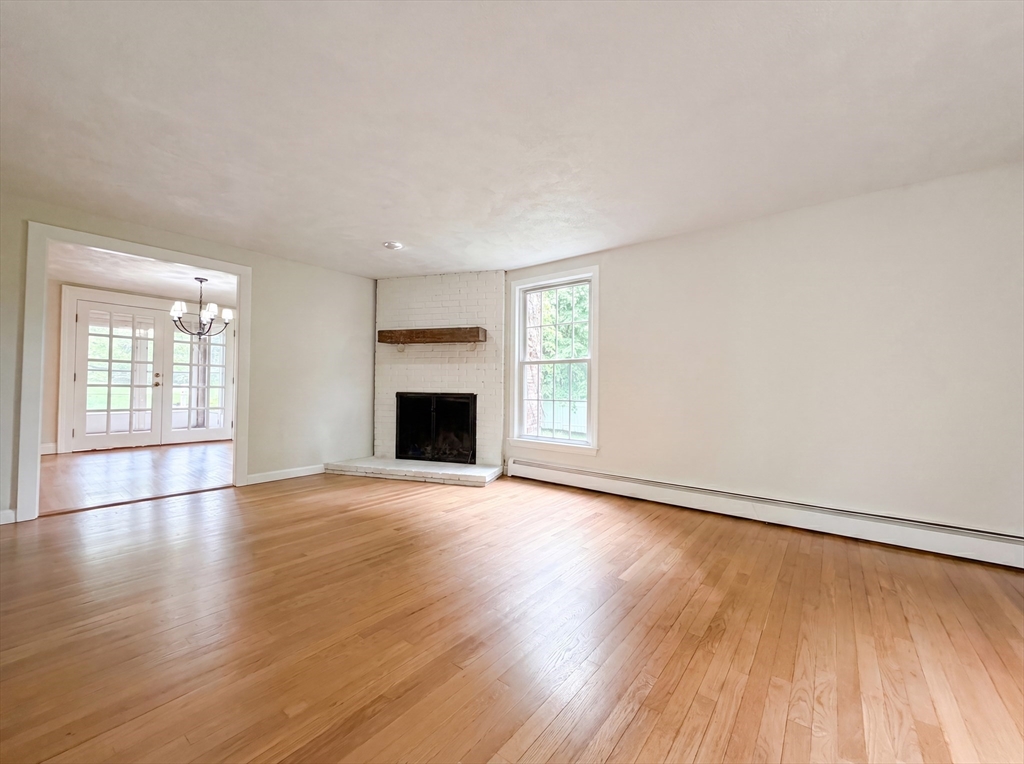 153 High Street Topsfield, MA 01983 - Photo 4 of 36
