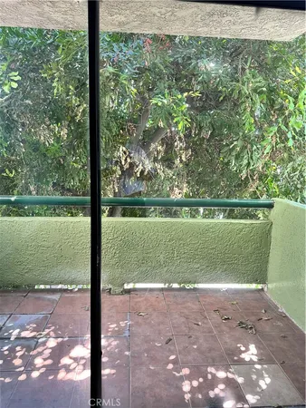 $2,400 | 14801 Nordhoff Street, Panorama City, CA 91402