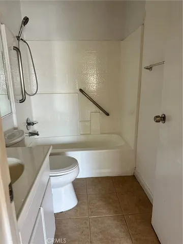 $2,400 | 14801 Nordhoff Street, Panorama City, CA 91402