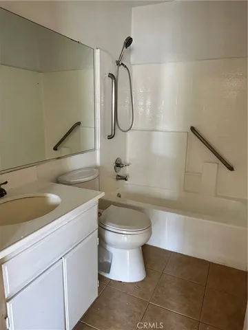 $2,400 | 14801 Nordhoff Street, Panorama City, CA 91402