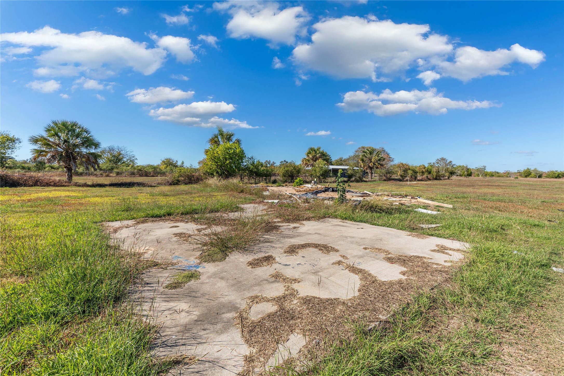 399 South Gulf Road Bay City, TX 77414 - Photo 4 of 18 a view of an ocean beach