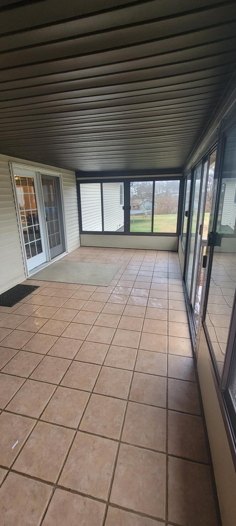 8224 Bull Run Road Vinton, OH 45686 - Photo 25 of 32 Sun Room