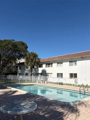 $2,100 | 101 Southeast 6th Avenue, Unit 2, Pompano Beach, FL 33060