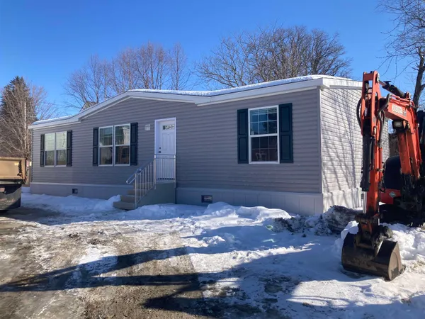 $341,900 | 40 School Street, Canaan, NH 03741
