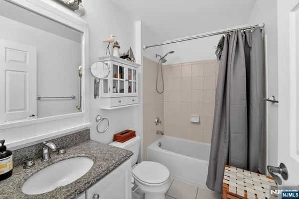 $659,000 | 215 Barringer Drive, Unit 2088, Nutley, NJ 07110