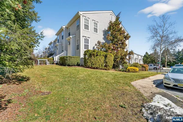 $659,000 | 215 Barringer Drive, Unit 2088, Nutley, NJ 07110