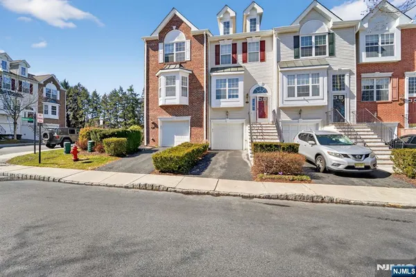 $659,000 | 215 Barringer Drive, Unit 2088, Nutley, NJ 07110
