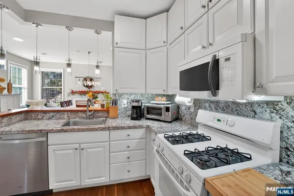 $659,000 | 215 Barringer Drive, Unit 2088, Nutley, NJ 07110