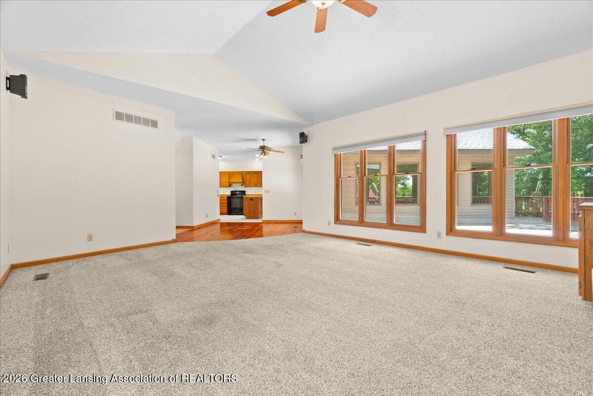 8106 South Allen Road Ashley, MI 48806 - Photo 5 of 57