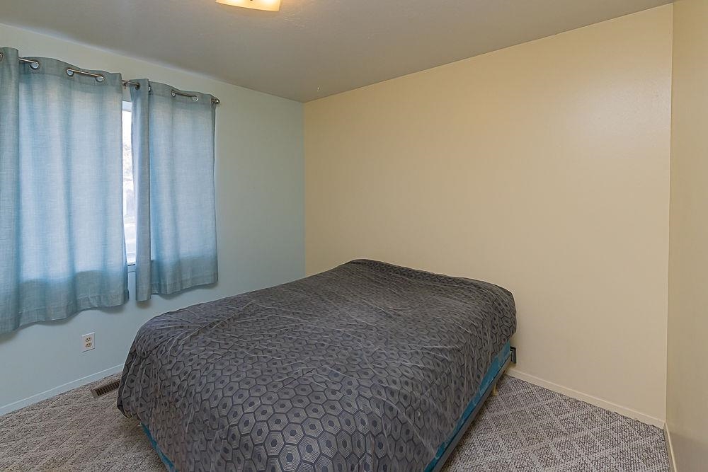 902 Valley Street Rock Springs, WY 82901 - Photo 17 of 41