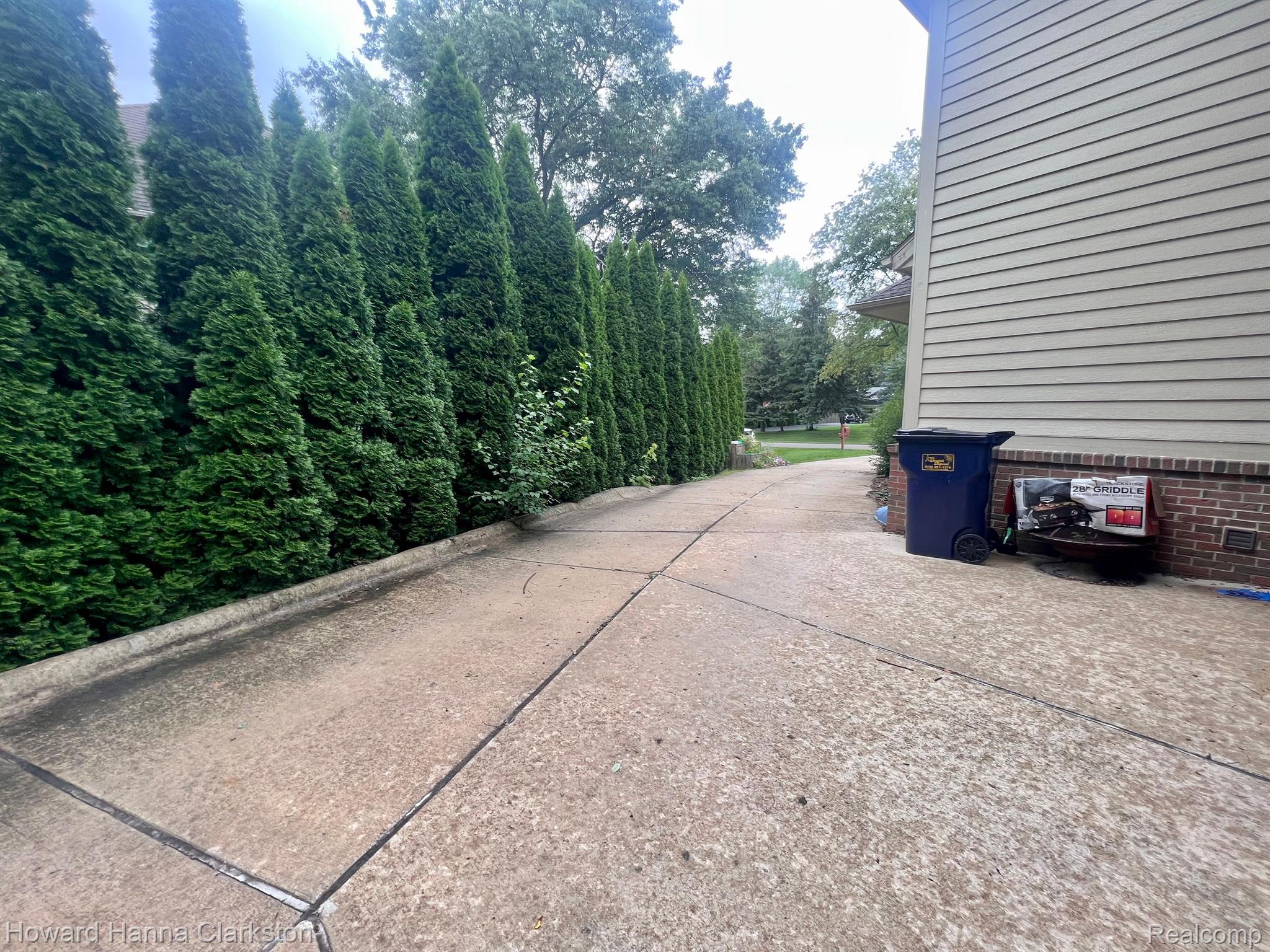 2176 Pleasant Ridge Howell, MI 48843 - Photo 20 of 22 Gallery Image 20