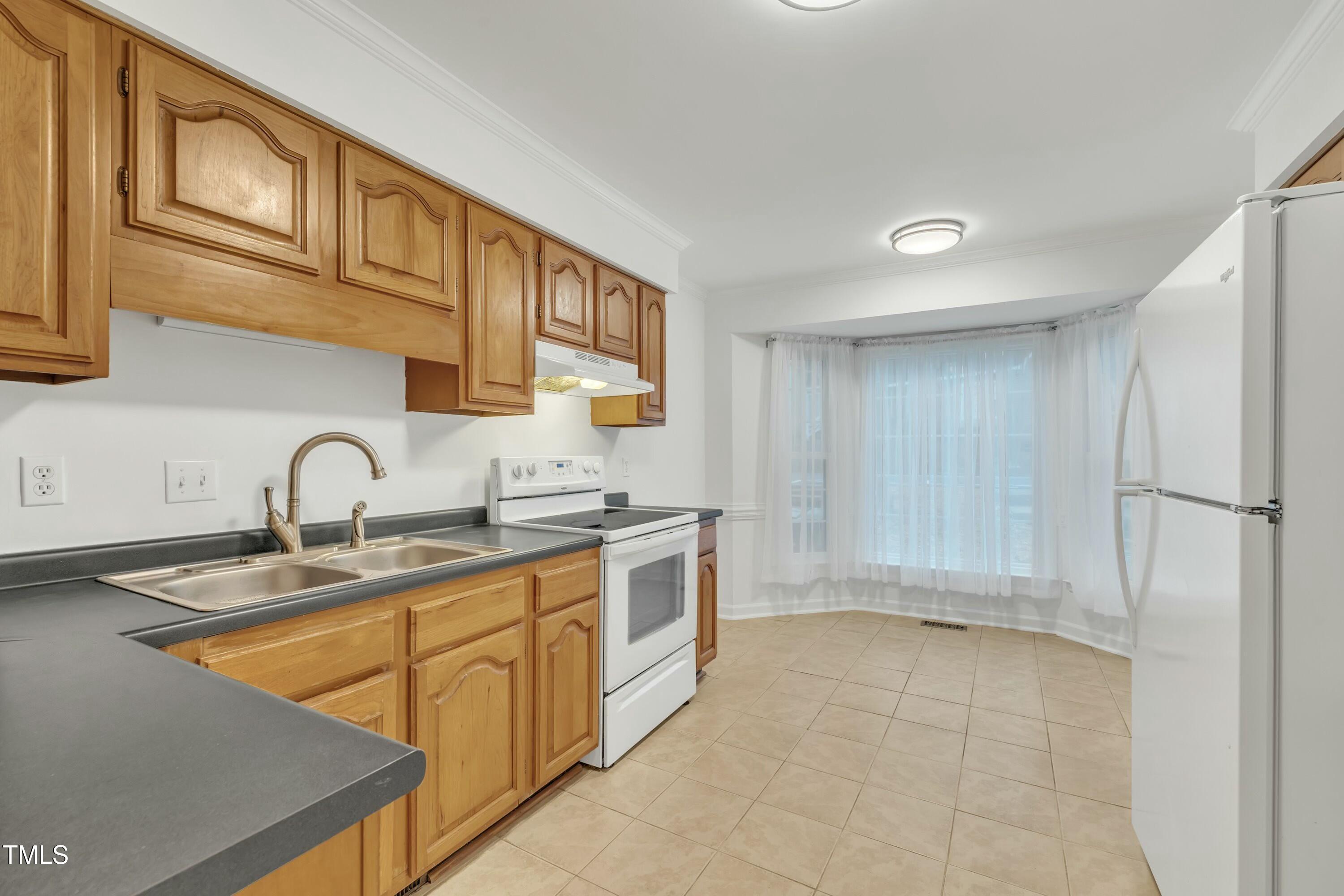 4524 Hamptonshire Drive Raleigh, NC 27613 - Photo 11 of 33 tempImagei6ddPR