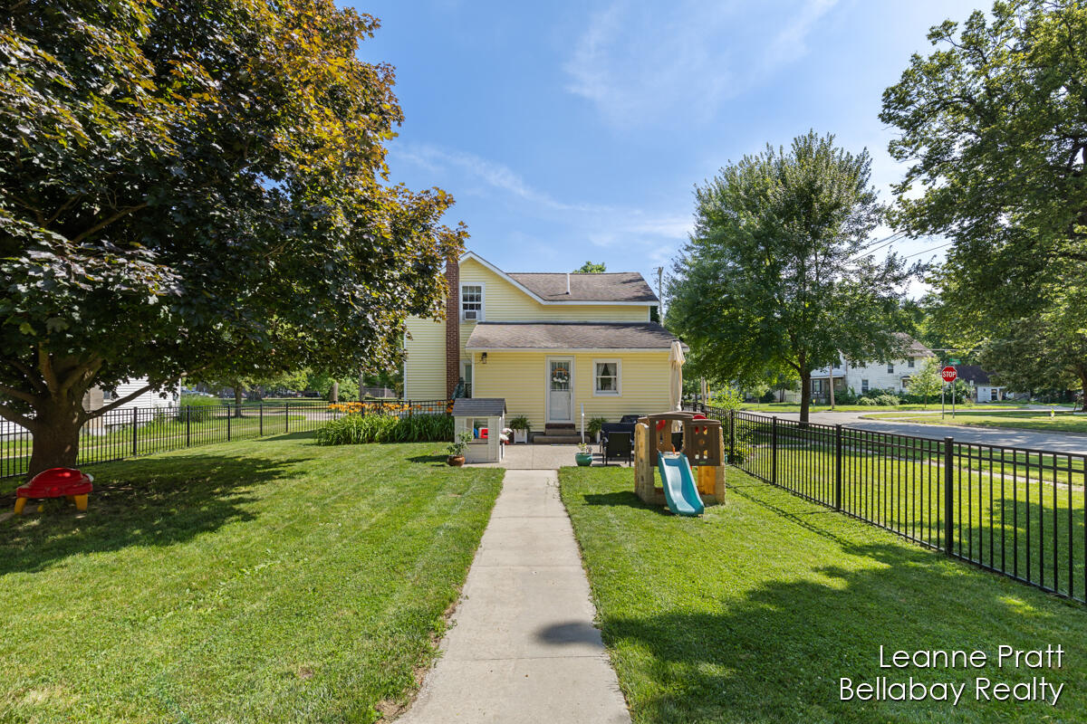 401 East State Road Hastings, MI 49058 - Photo 4 of 20 IMG_1017