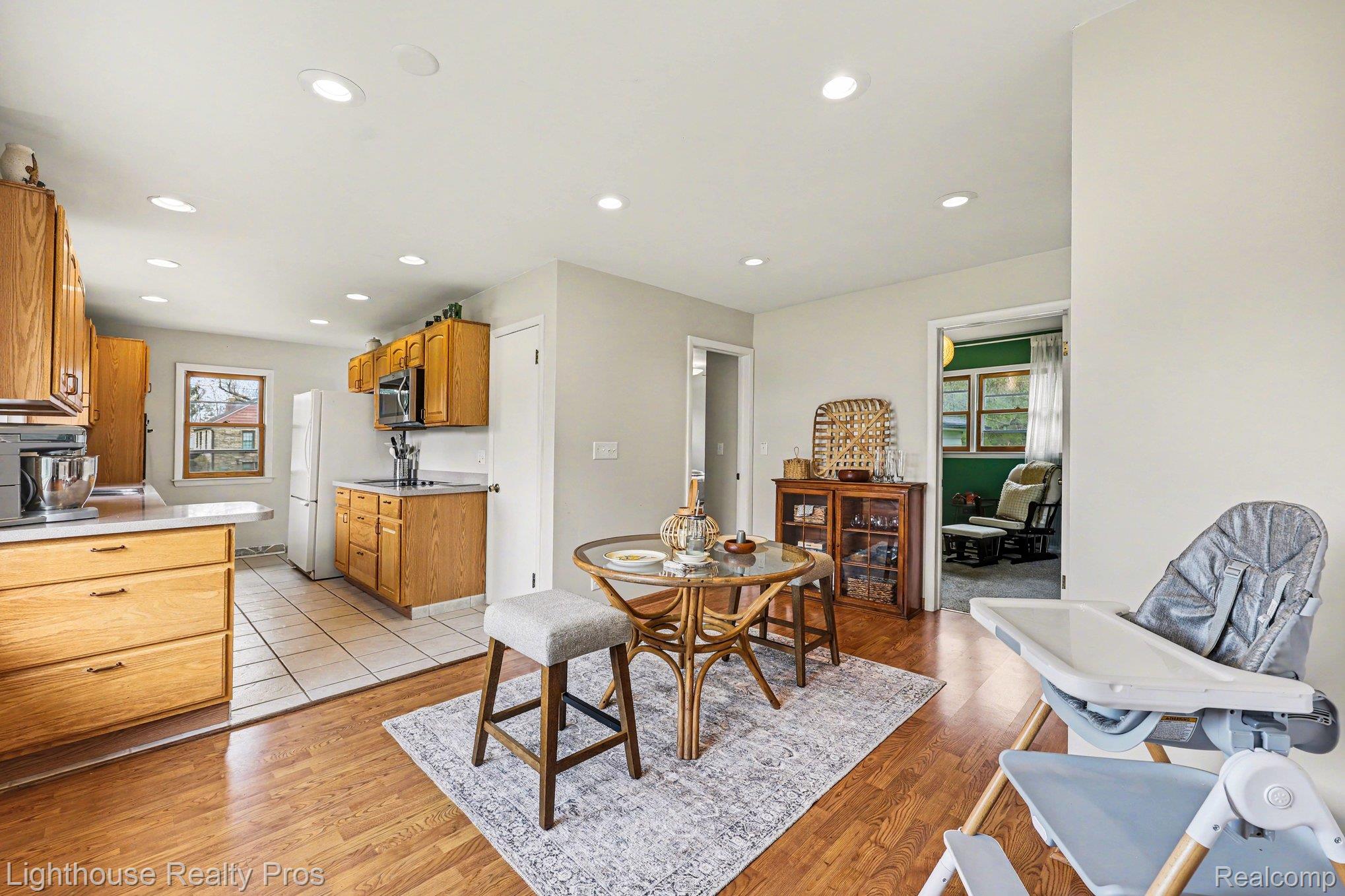 6405 King Road Spring Arbor, MI 49283 - Photo 8 of 38 008_file_9877.jpg