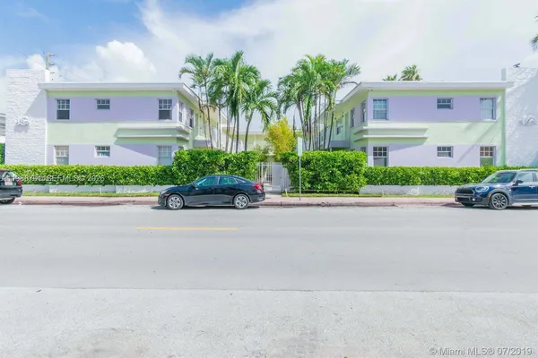 $2,500 | 915 8th Street, Unit 201, Miami Beach, FL 33139