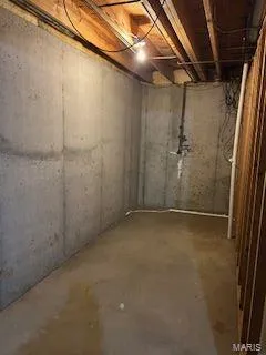 $427,900 | 1860 Chateau Du Mont Drive, Florissant, MO 63031