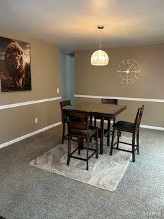 $427,900 | 1860 Chateau Du Mont Drive, Florissant, MO 63031