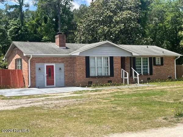$174,900 | 81 Grey Moss Lane, Elizabethtown, NC 28337
