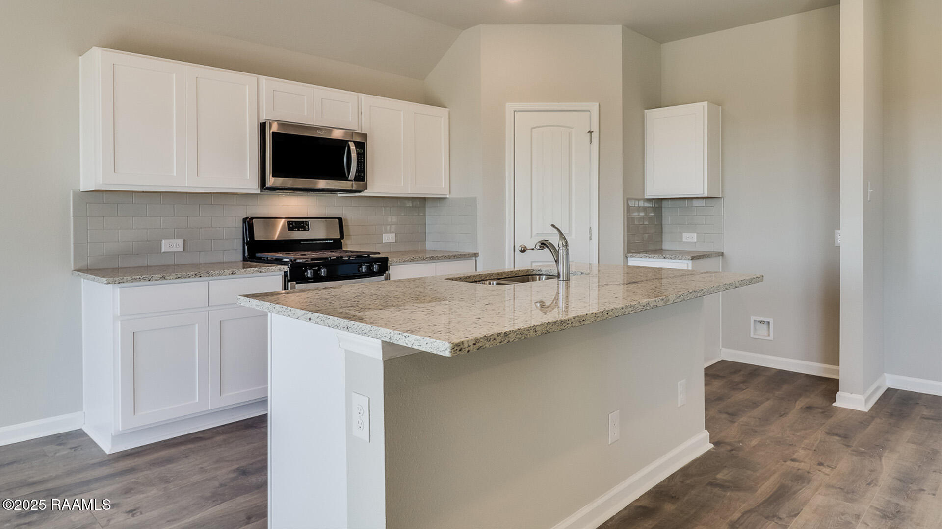 144 Reid Sunset, LA 70584 - Photo 4 of 6 X40F Fargo BL White2