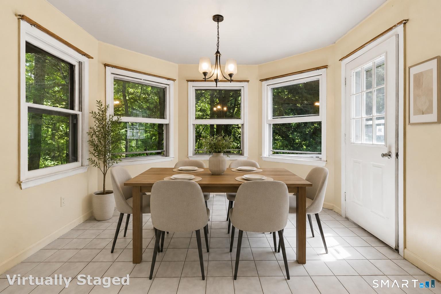 110 Moose Hill Road Trumbull, CT 06611 - Photo 9 of 26 Gallery Image 9