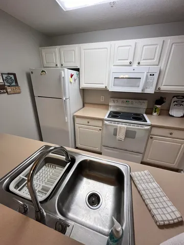 $2,050 | 206 16th Street, Unit F, St. Augustine, FL 32080