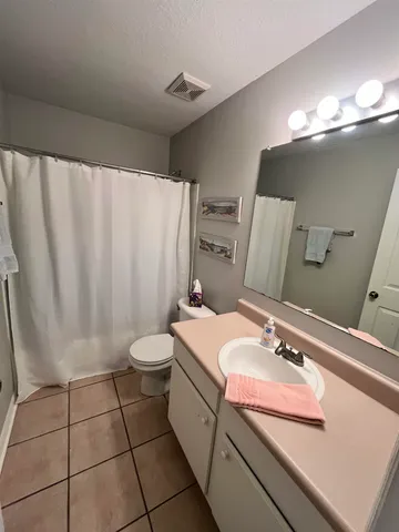 $2,050 | 206 16th Street, Unit F, St. Augustine, FL 32080