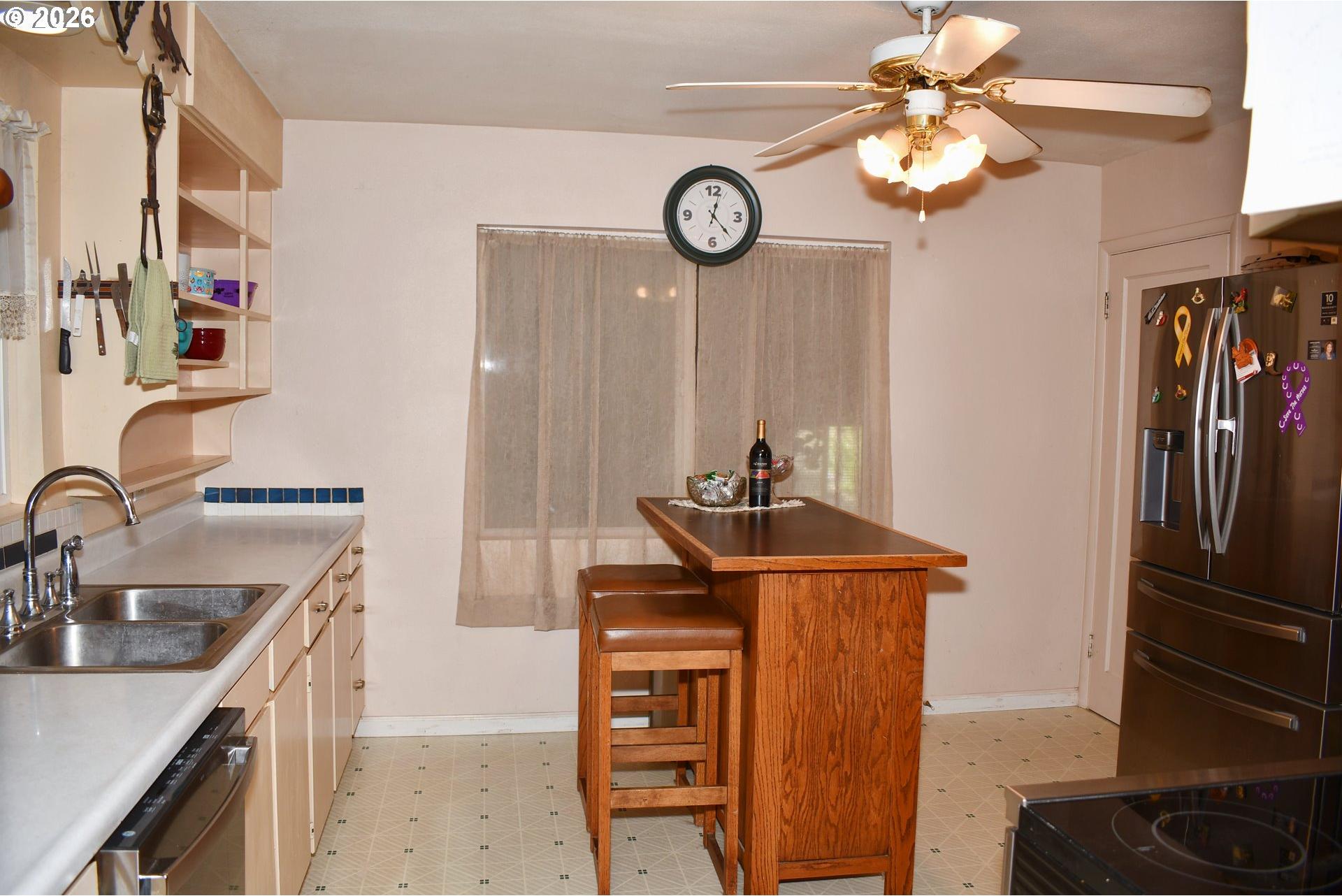 84570 Ringer Road Milton Freewater, OR 97862 - Photo 3 of 27 Gallery Image 3