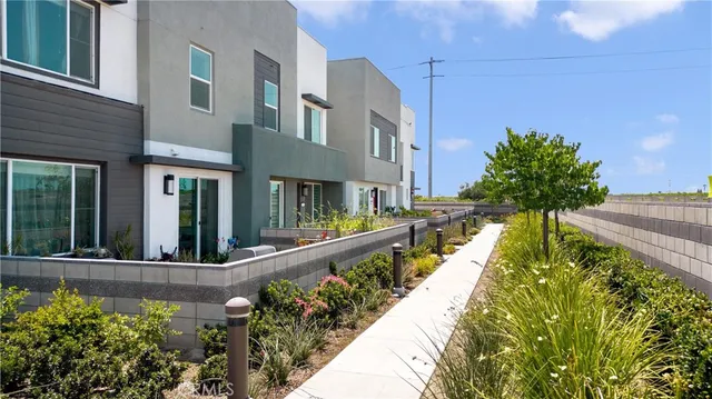 $519,000 | 3620 South Allston Paseo, Unit 8, Ontario, CA 91761