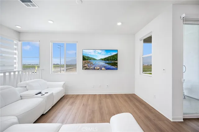 $519,000 | 3620 South Allston Paseo, Unit 8, Ontario, CA 91761